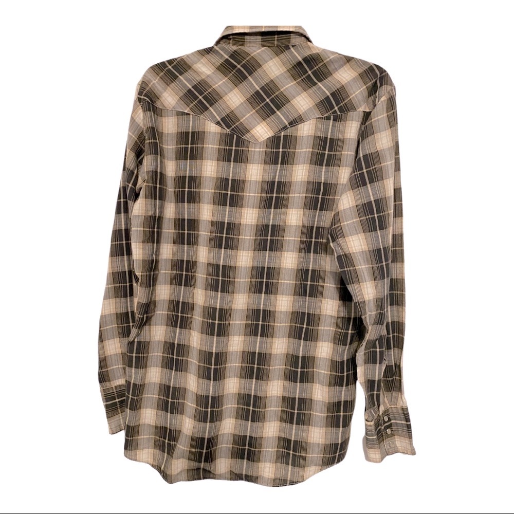 ELY-PLAINS’ Women’s lightweight plaid print button-up shirt. Size large - Picture 2 of 7